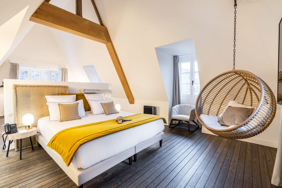 Grand Suite, 1 King Bed, Bathtub (Biggy Suite) | Premium bedding, in-room safe, individually decorated, desk