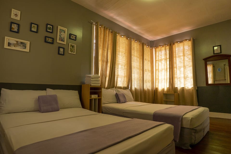 Basic Quadruple Room | Iron/ironing board (on request), WiFi (free), bed sheets