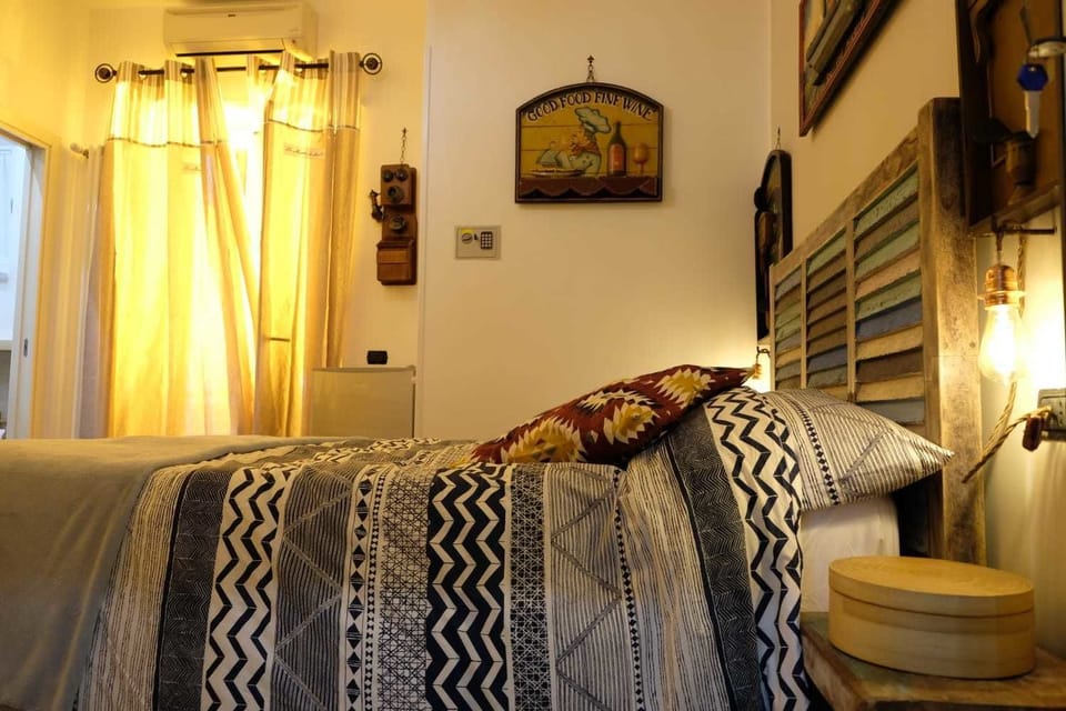 Double Room, 1 Queen Bed, Balcony (Camera 2) | Down comforters, minibar, in-room safe, soundproofing