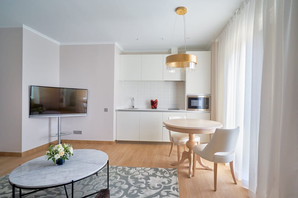 Private kitchenette