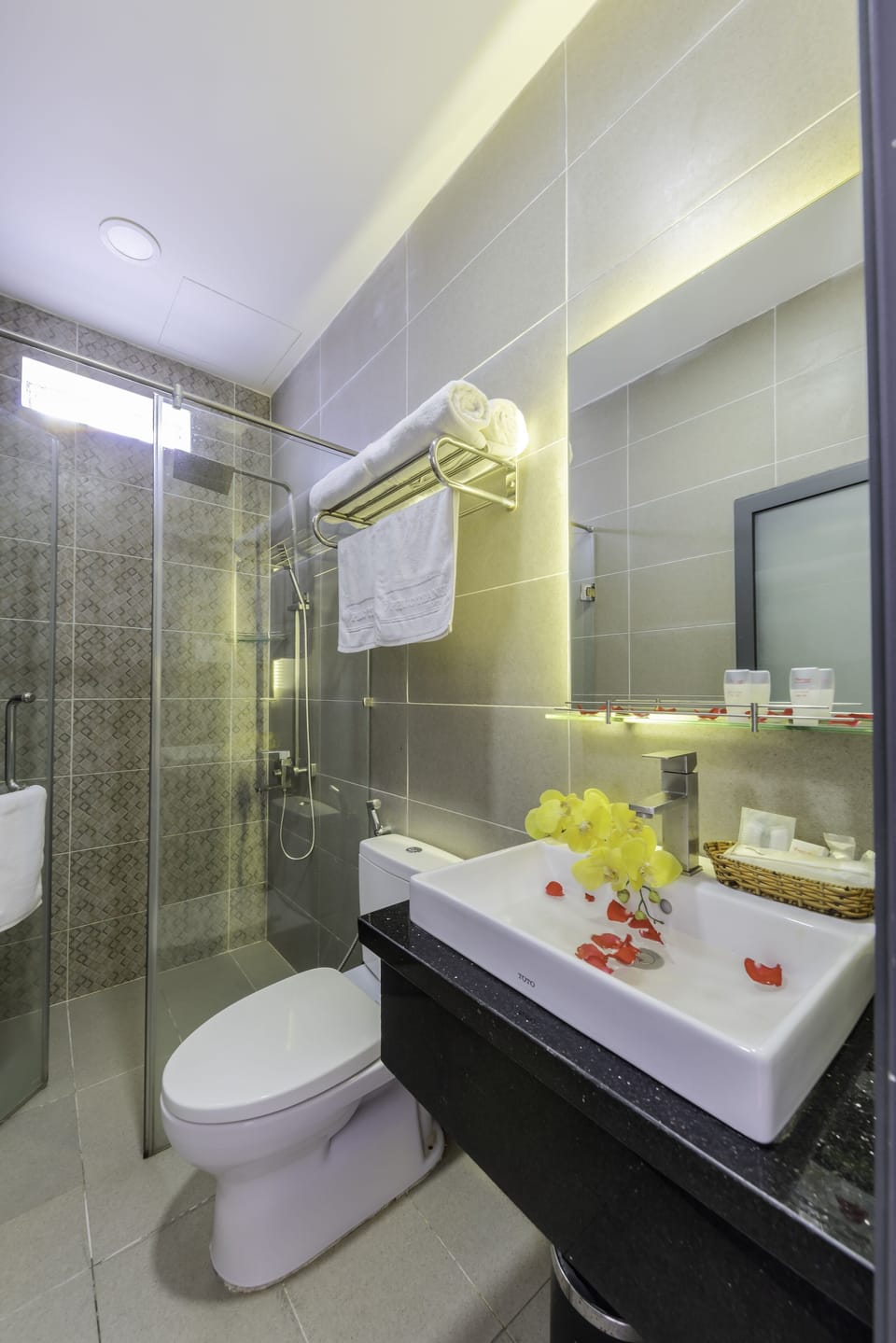 Shower, free toiletries, hair dryer, slippers
