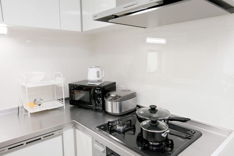 Design House | Shared kitchen facilities | Full-size fridge, microwave, stovetop, rice cooker