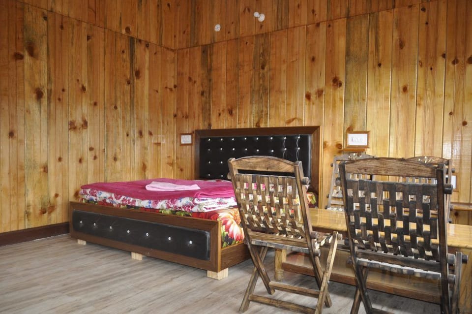 Deluxe Room, Hill View