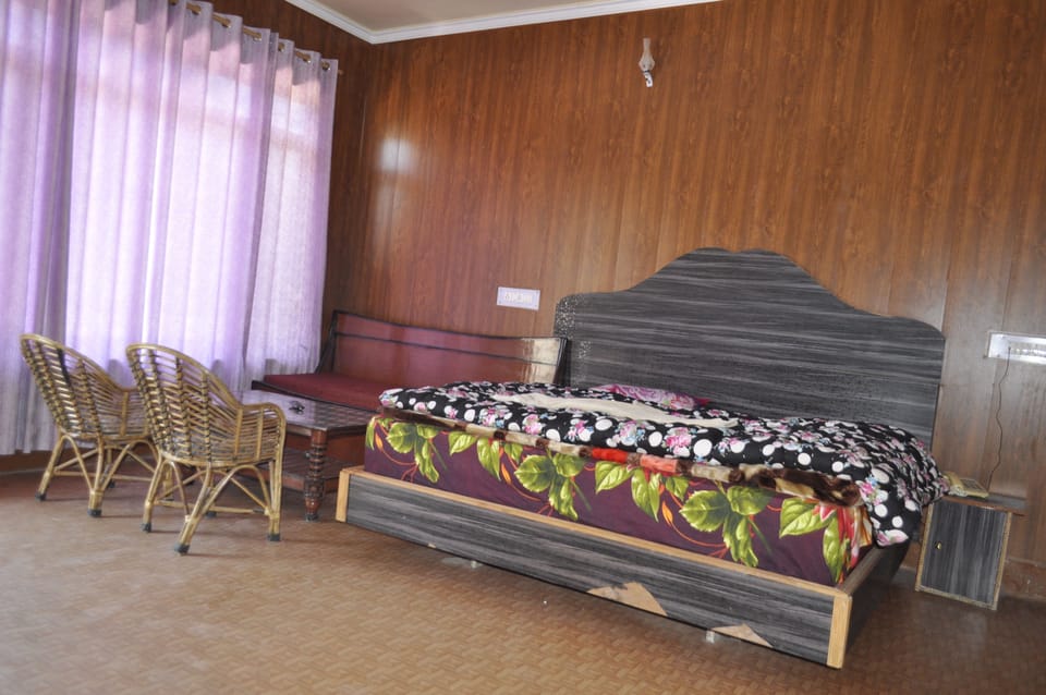 Deluxe Room, Hill View