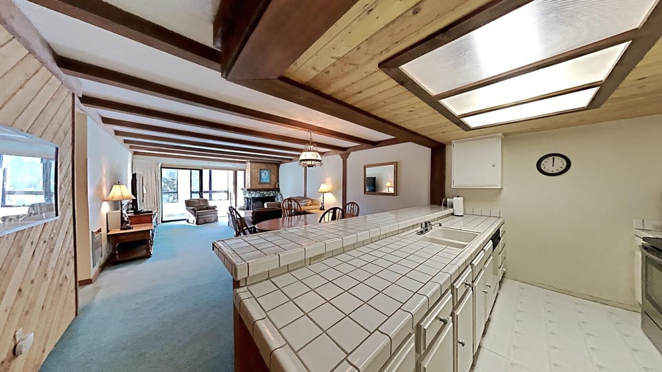 Condo, 3 Bedrooms | 3 bedrooms, desk, laptop workspace, WiFi (free)