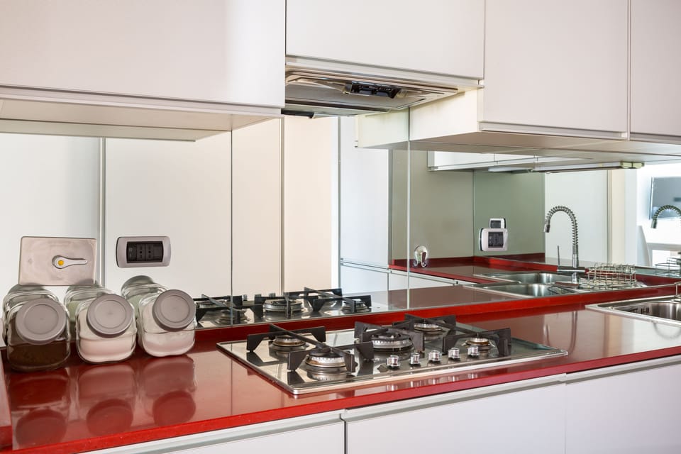 Apartment, 1 Bedroom | Private kitchen | Fridge, microwave, electric kettle, cookware/dishes/utensils