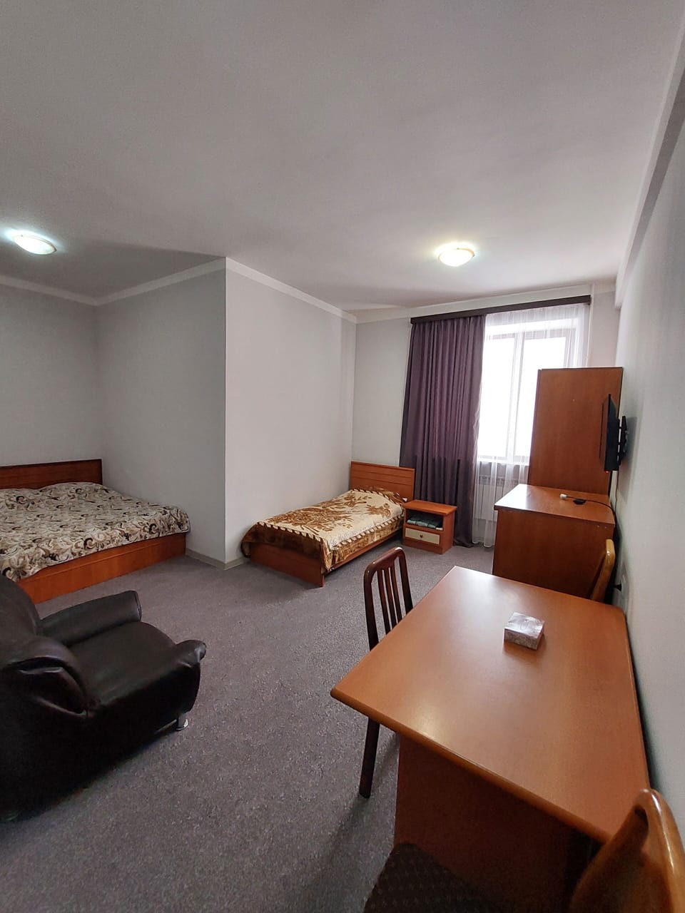 Basic Triple Room | Soundproofing, rollaway beds, free WiFi, bed sheets