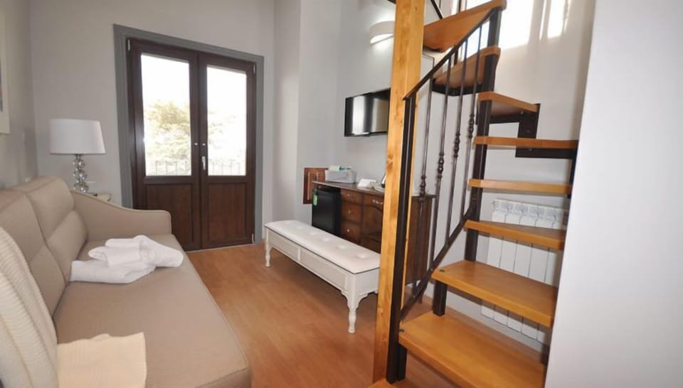 Duplex (La Tinaia) | Free WiFi, bed sheets