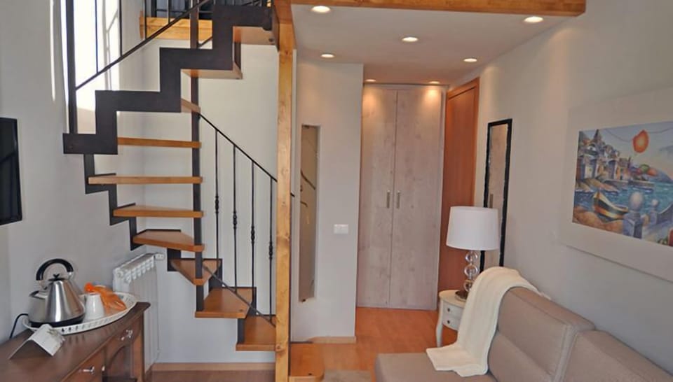 Duplex (La Tinaia) | Free WiFi, bed sheets
