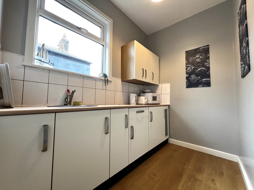 Family Apartment, Ensuite | Shared kitchen