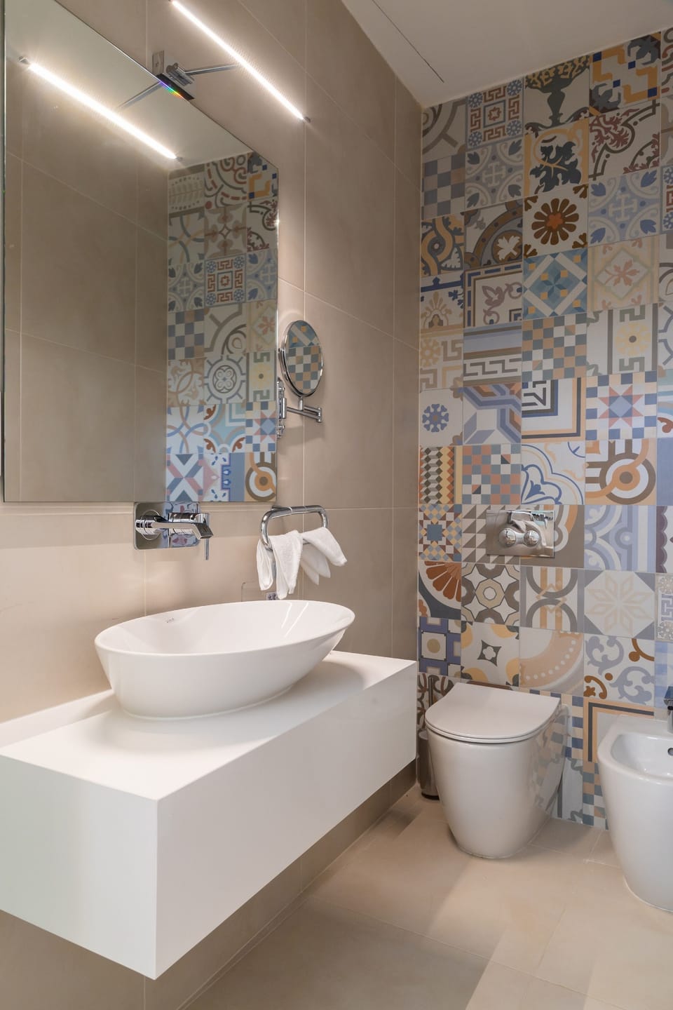 Standard Double Room | Bathroom | Shower, rainfall showerhead, hair dryer, bathrobes