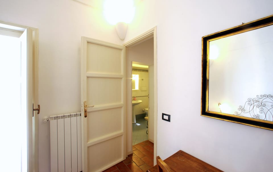 Double Room, Private Bathroom | Bathroom | Shower, rainfall showerhead, bidet, towels