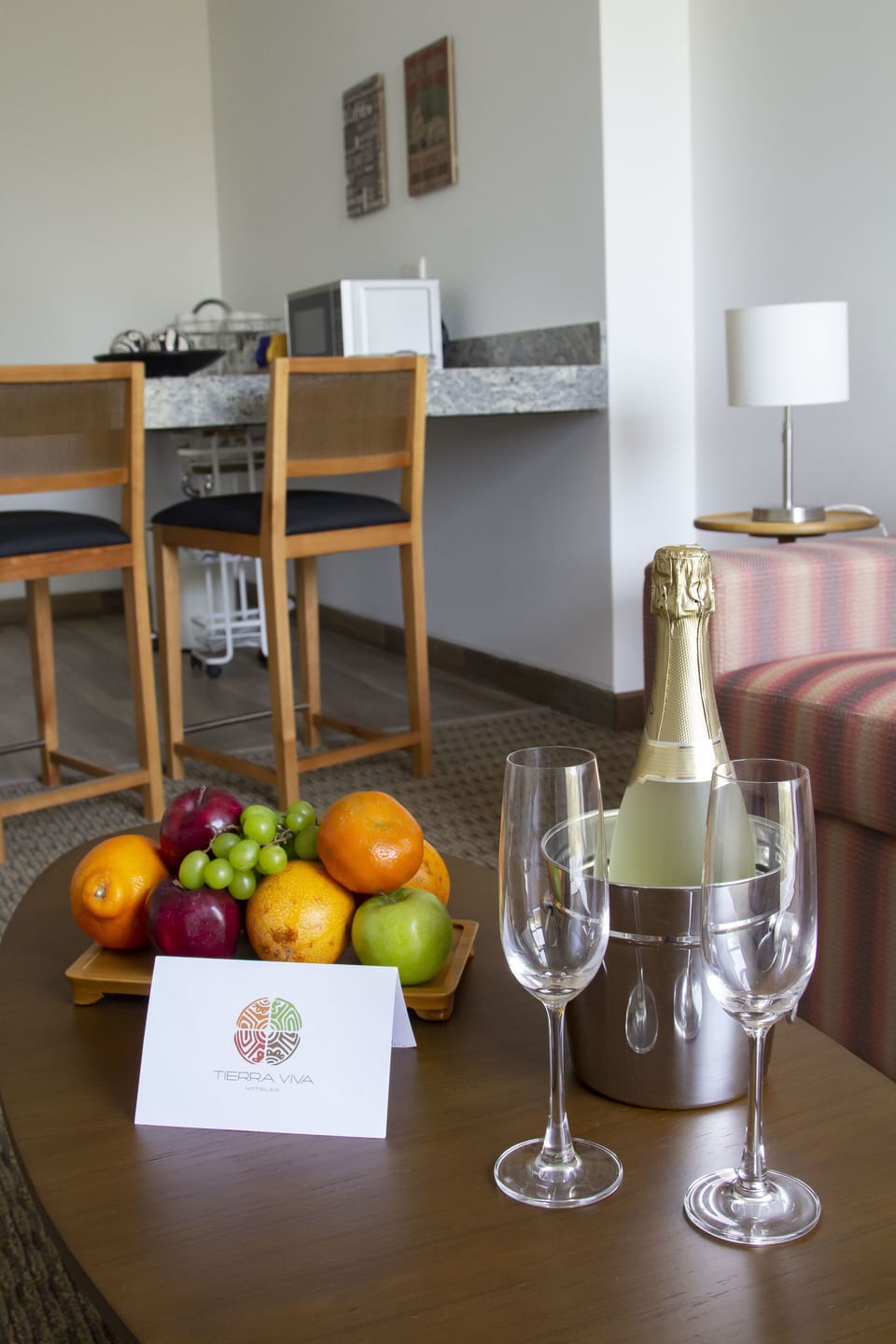 Suite | Living room | 40-inch LED TV with satellite channels, TV