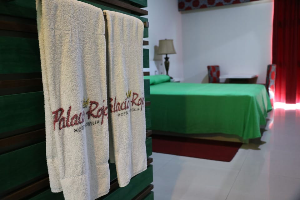 Basic Room, 1 Double Bed, Non Smoking | Free WiFi, bed sheets