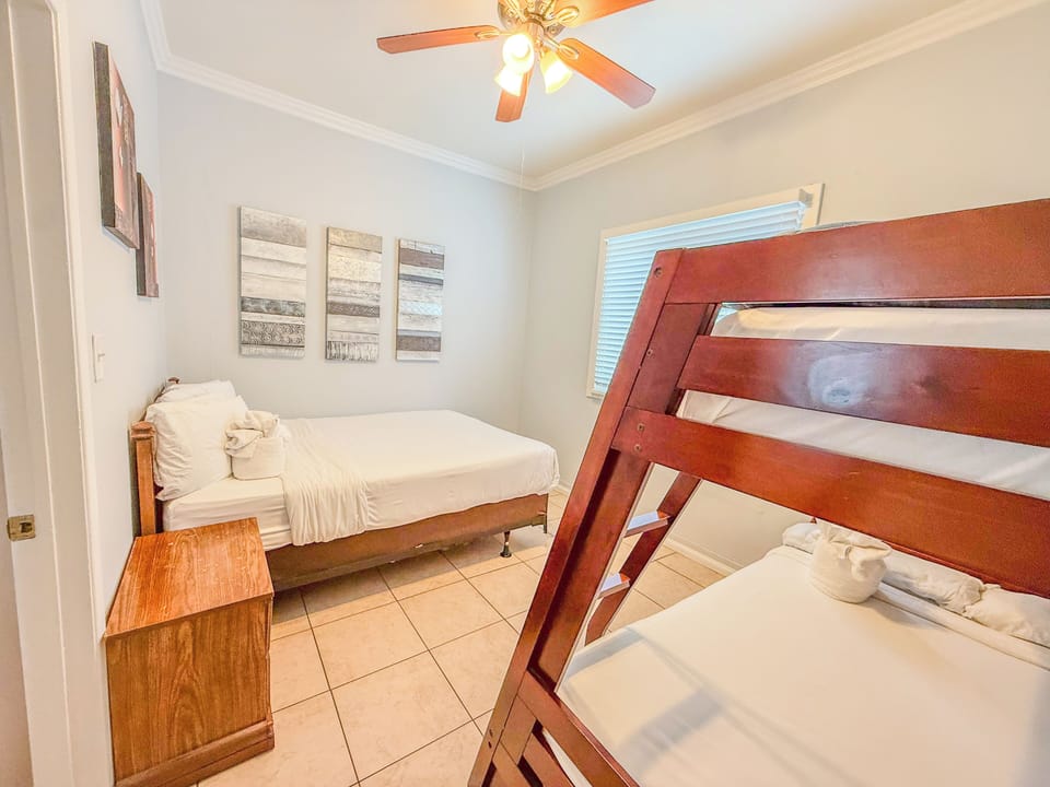 Cottage (2335) | 3 bedrooms, free WiFi