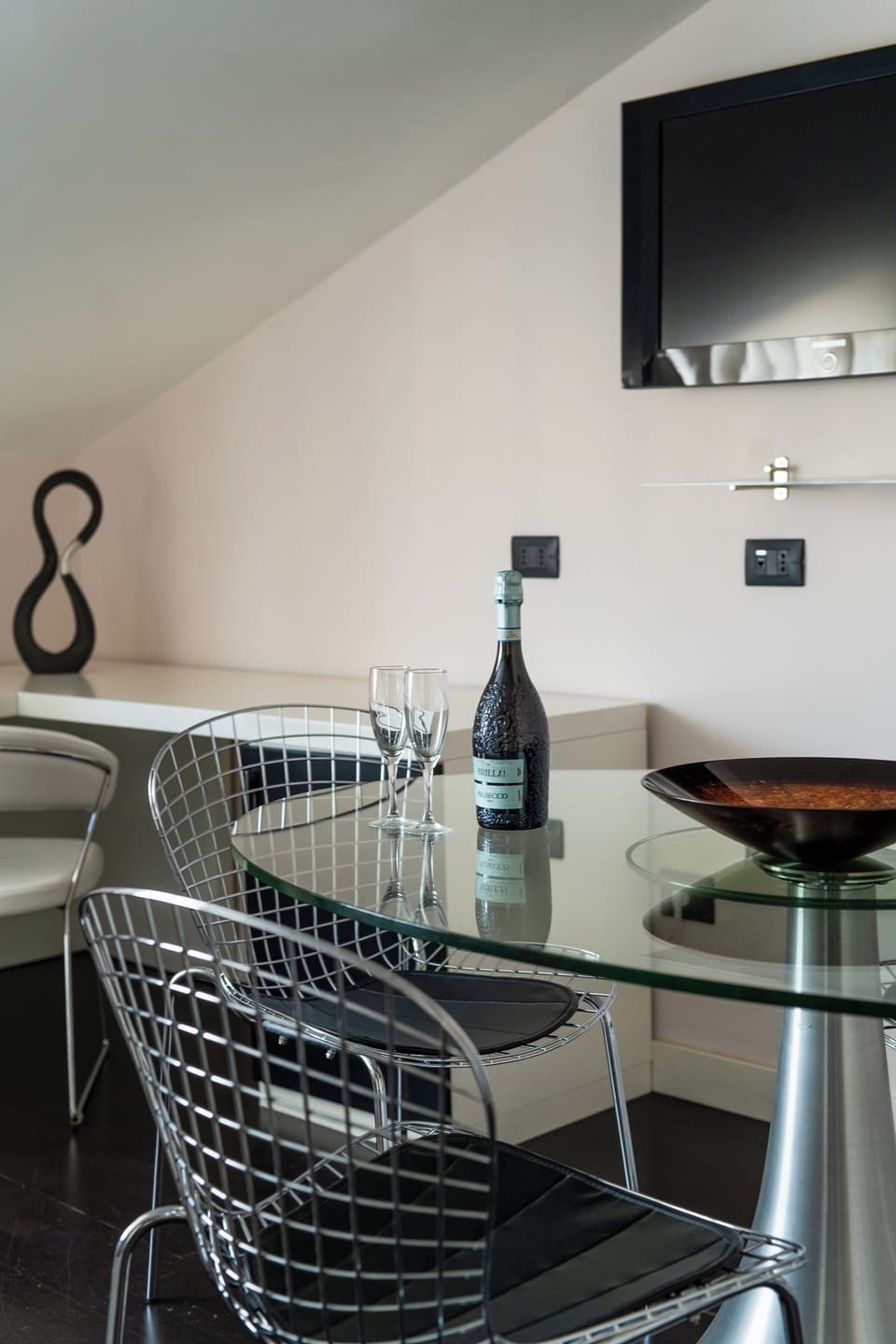 Junior Suite | Minibar, in-room safe, desk, soundproofing