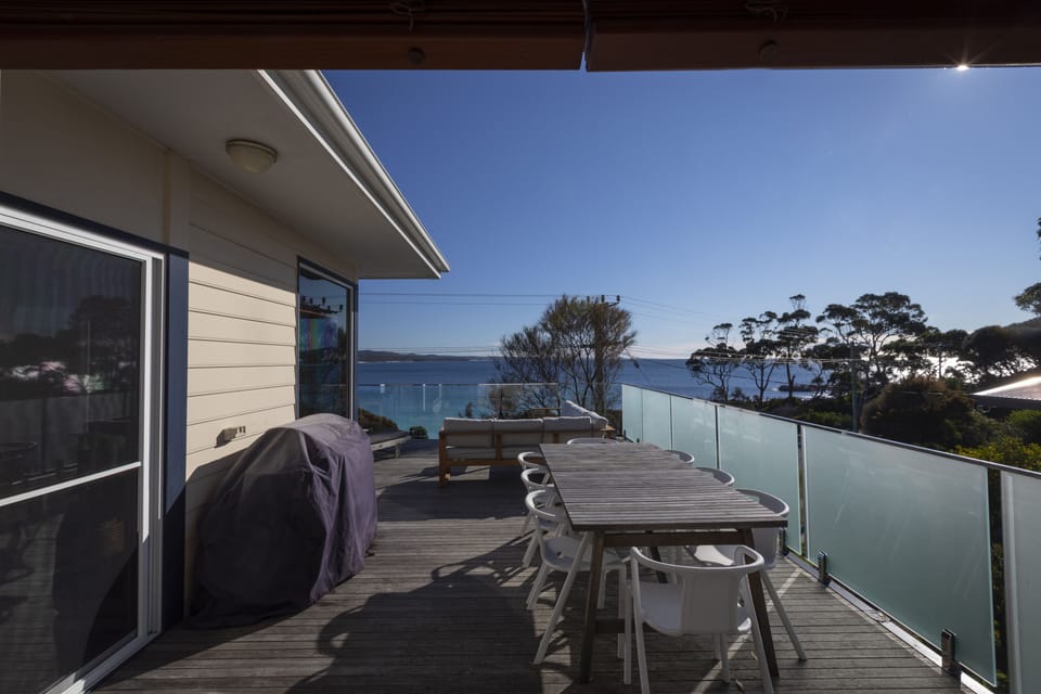 House, 4 Bedrooms | Balcony