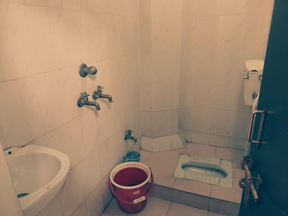 Shower, towels