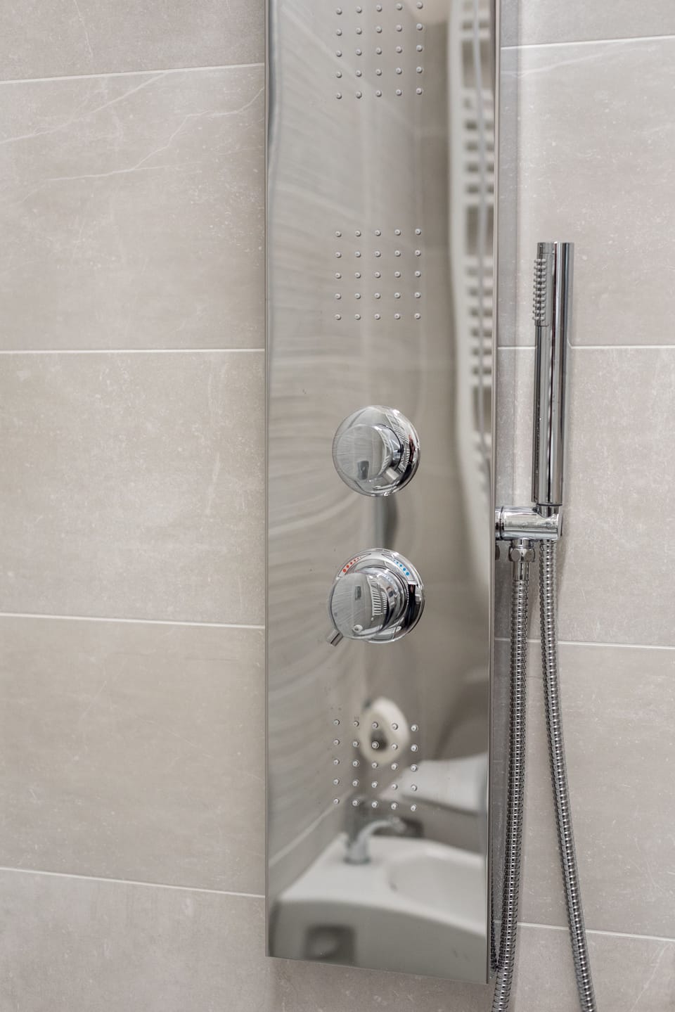 City Double or Twin Room, 1 Queen Bed | Bathroom shower