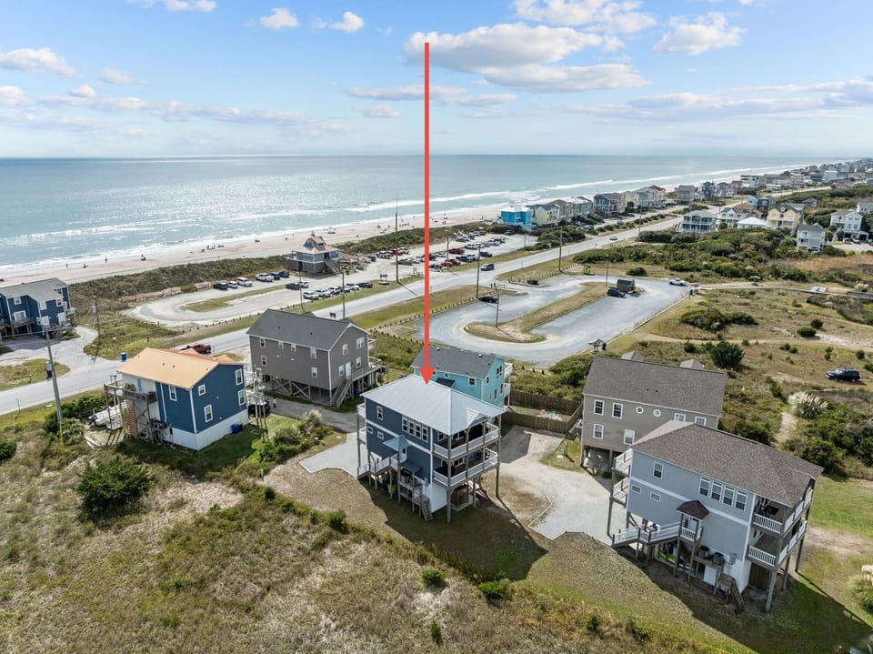 Across the street from the beach & public access