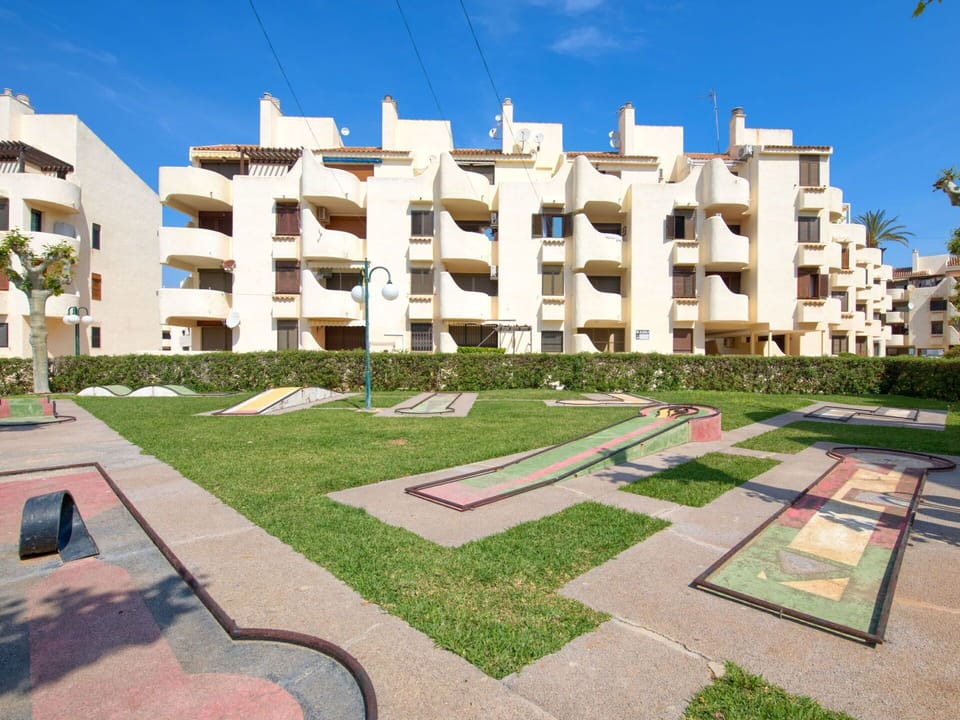 Residential Area, Property, Building, Neighbourhood, Apartment, Mixed-Use, Urban Design, Architecture, Real Estate, Human Settlement