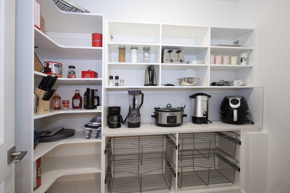 Kitchen Pantry 