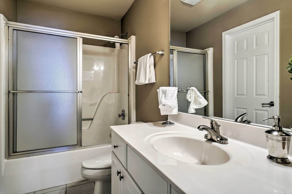Full Bathroom
