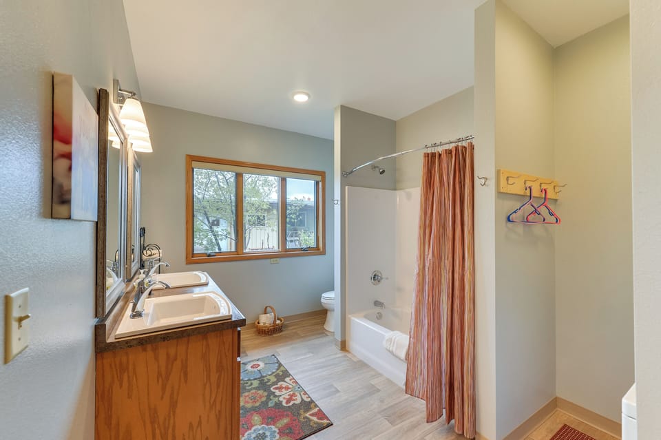 Full Bathroom