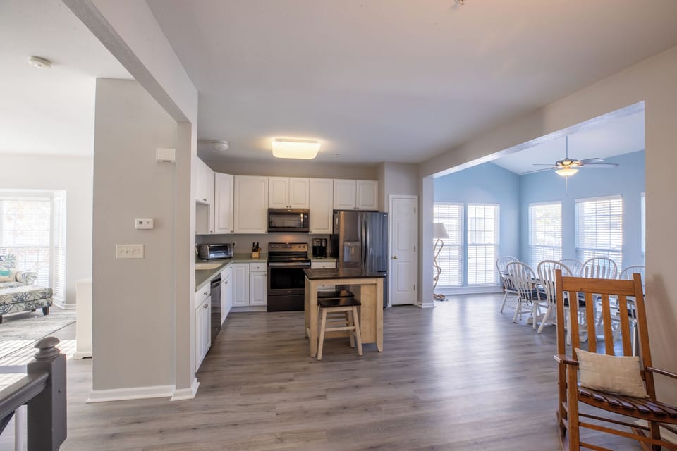 Kitchen, Dinning, Sunroom, Living Room, 2nd floor - Open Floor Plan
