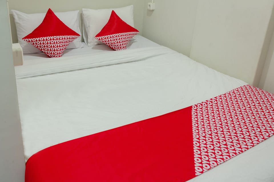 Standard Double Room | Free WiFi, bed sheets