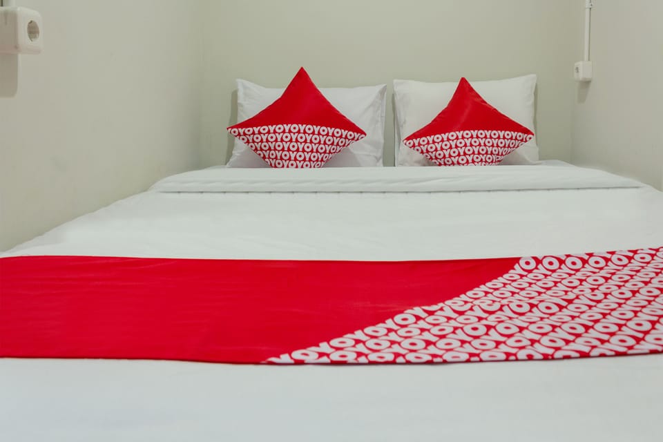 Standard Double Room | Free WiFi, bed sheets