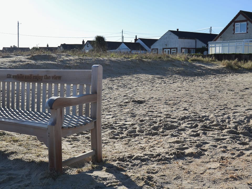 Surrounding area | Cottage By The Sea, Bacton, near North Walsham