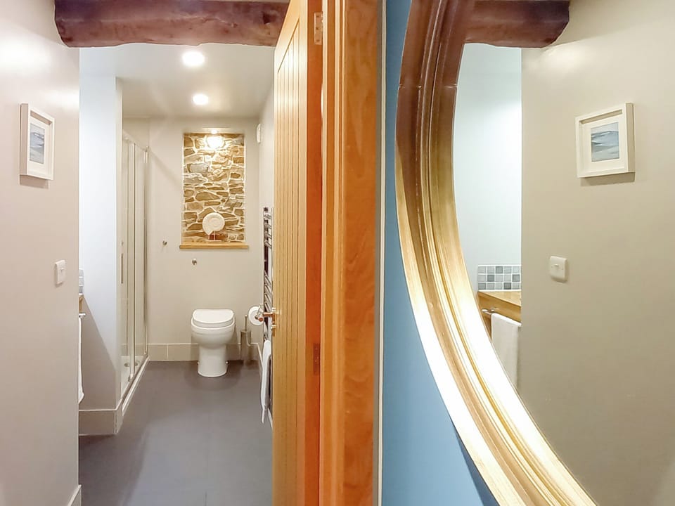 Ground Floor shower room | The Oak Stall - Higher Blagrove Farm Cottages, East Worlington, near South Molton