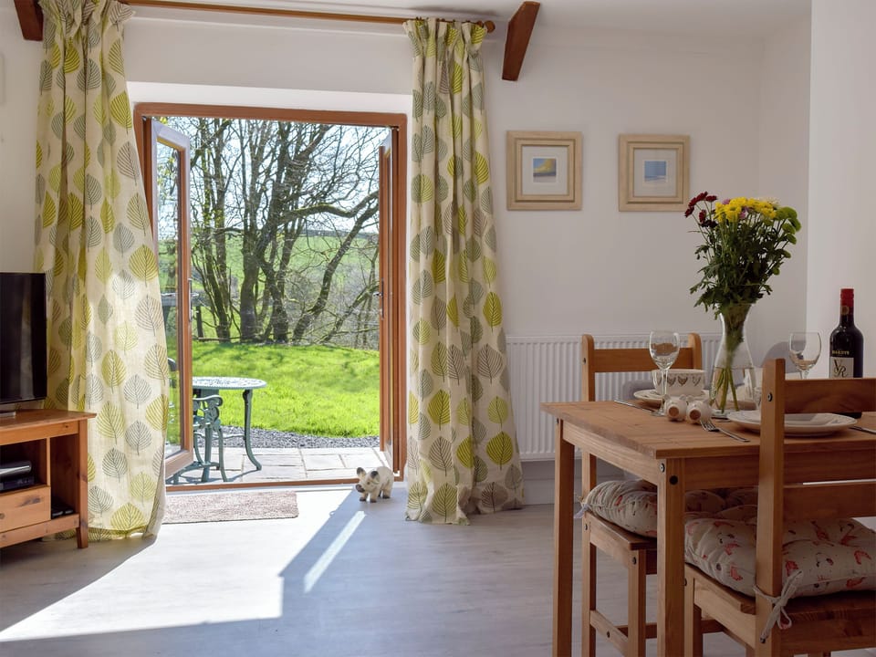 Open plan living space | Parlwr - Blaenhirbant Isaf Cottages, Cwmsychpant, near Lampeter