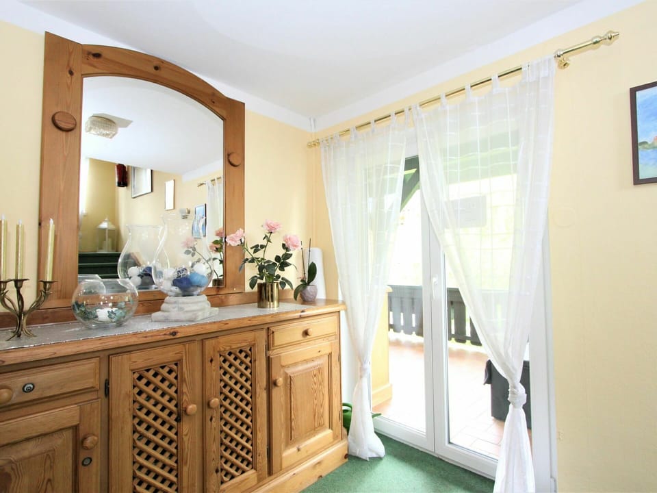 Cabinetry, Furniture, Mirror, Azure, Wood, Interior Design, Building, Drawer, Floor, Bathroom Cabinet