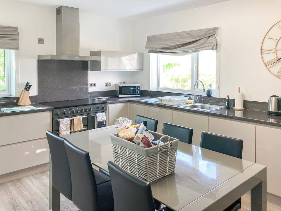 Kitchen/diner | Dalvista Cottage, Loch Leurbost, near Stornoway, Isle of Lewis