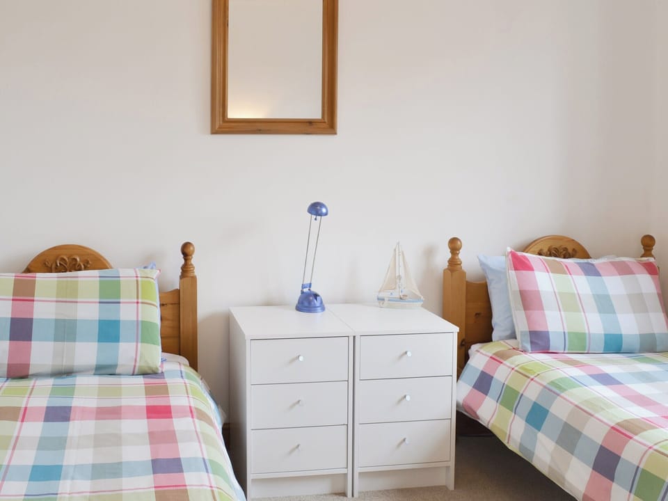 Comfortable twin bedroom | Moon River Cottage, Whitby