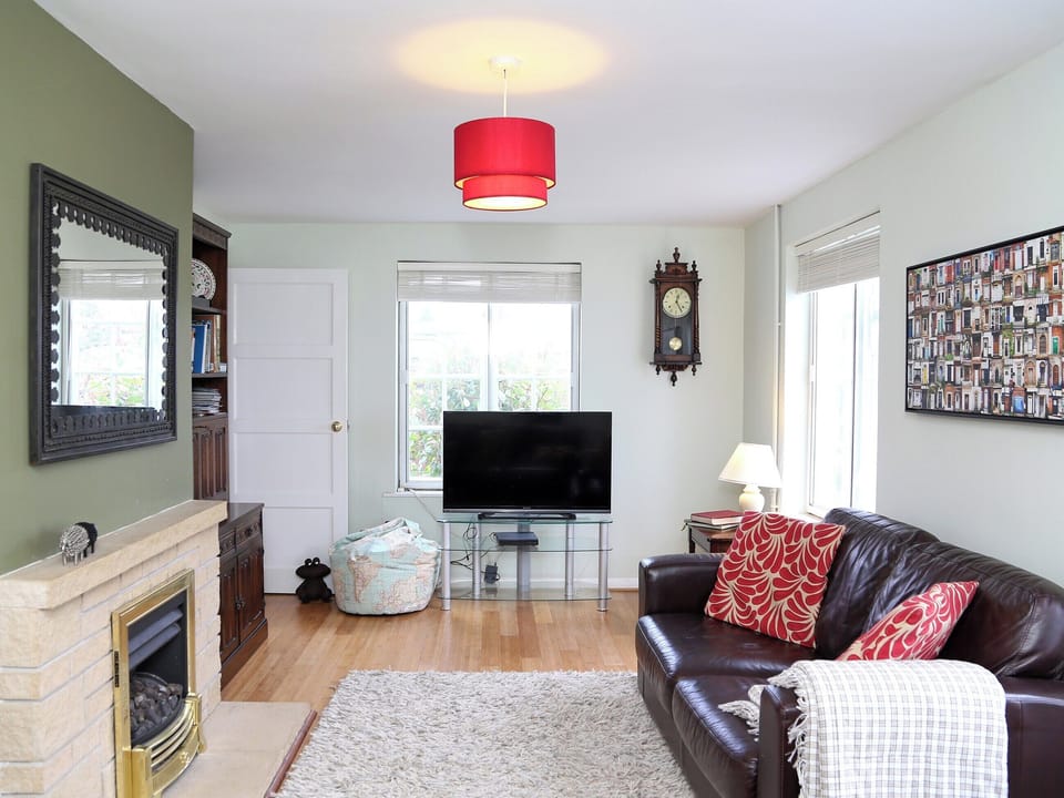 Well presented living room | Winchelsea Cottage, Winchelsea