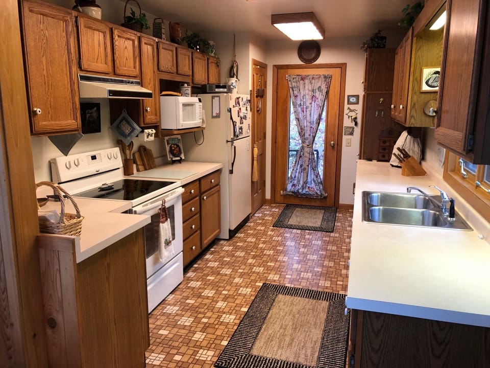 Kitchen ready for the chef
