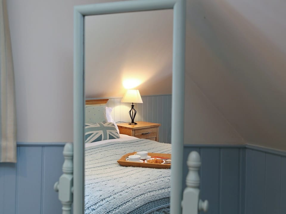Double bedroom | Sawmill Cottage, Tunbridge Wells