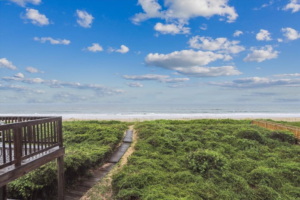 Spendlove Walkway to beach 