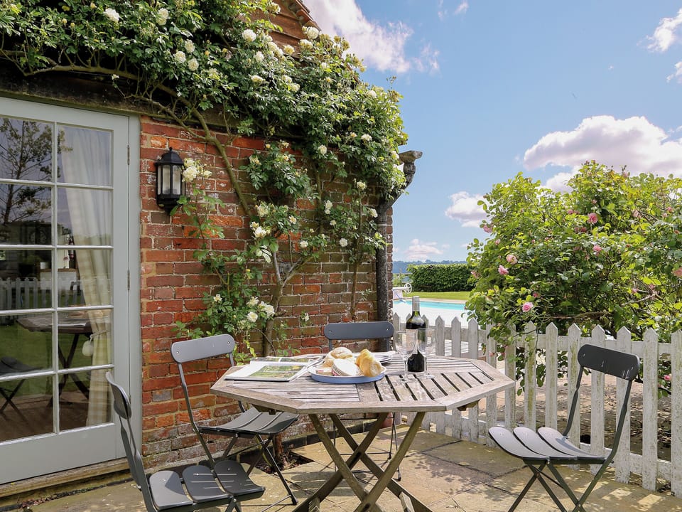 Sitting-out-area | Prospect Cottage, Wittersham
