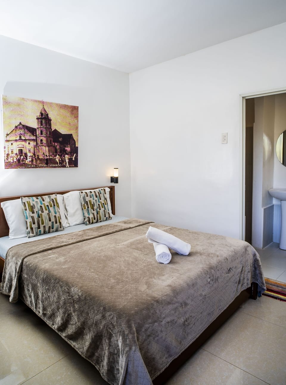 Deluxe Double Room, Patio | Blackout drapes, free WiFi