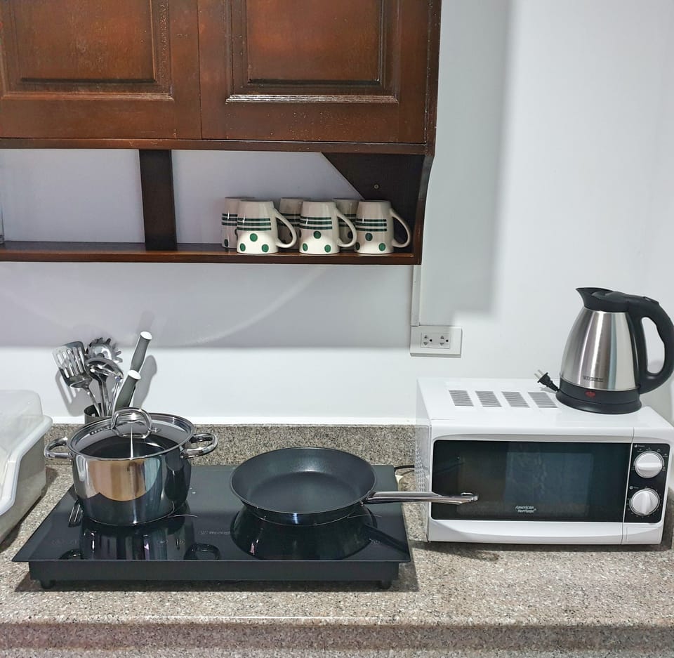 Apartment, 2 Bedrooms | Private kitchenette | Fridge