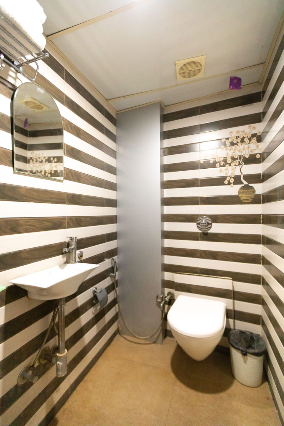 Shower, towels, soap, shampoo