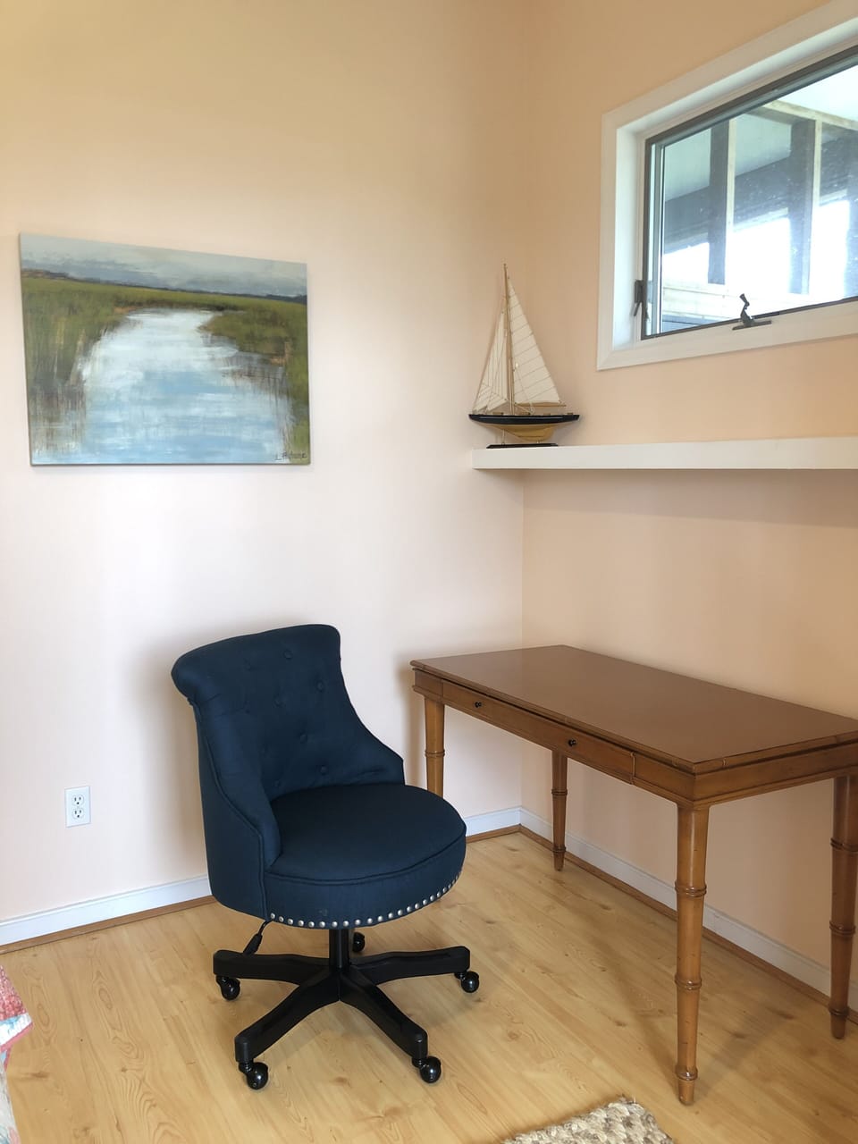 Dedicated office space with WiFi broadband internet (400 mbps)