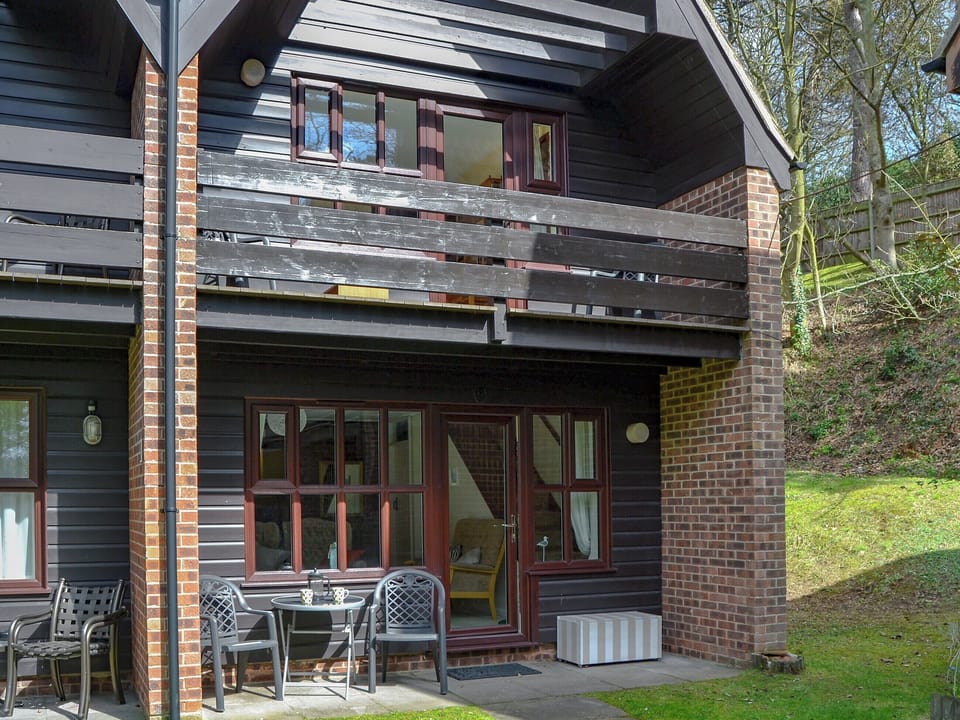 Shared swimming pool | Villa 9, Cromer