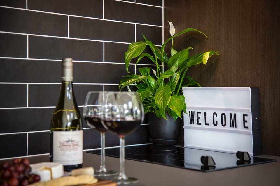 (Please note that the wine and cheese is not included in this room rate)