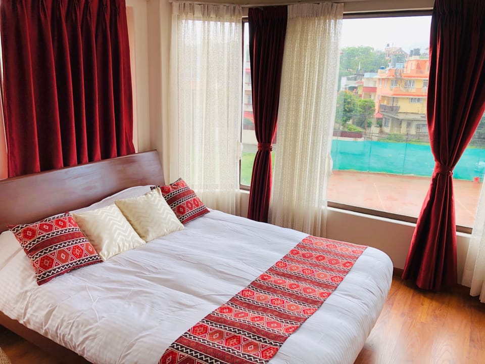 Premium Single Room, 1 Bedroom, Courtyard View | 1 bedroom, in-room safe, individually decorated, individually furnished