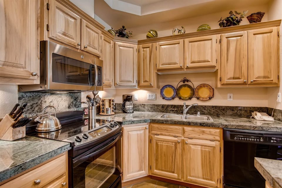 Condo (Breck_MainStStation_2302) | Private kitchen